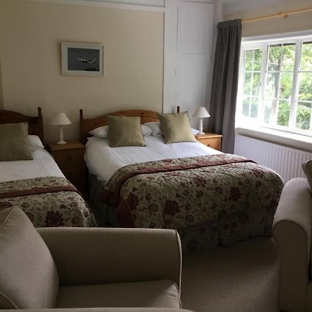 The Manor House Bed & Breakfast Crawley  Bagian luar foto