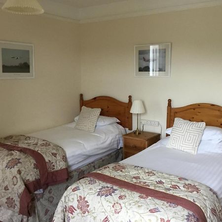 The Manor House Bed & Breakfast Crawley  Bagian luar foto