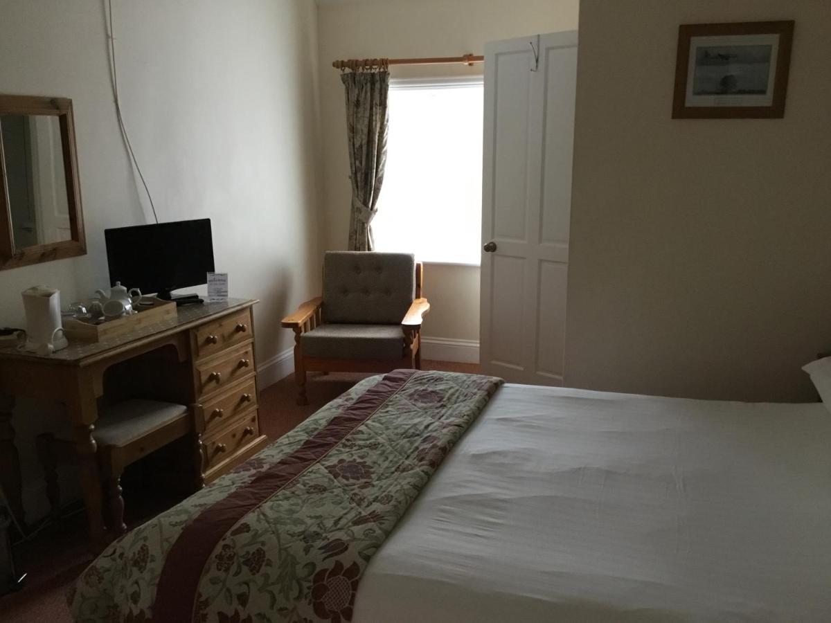 The Manor House Bed & Breakfast Crawley  Bagian luar foto