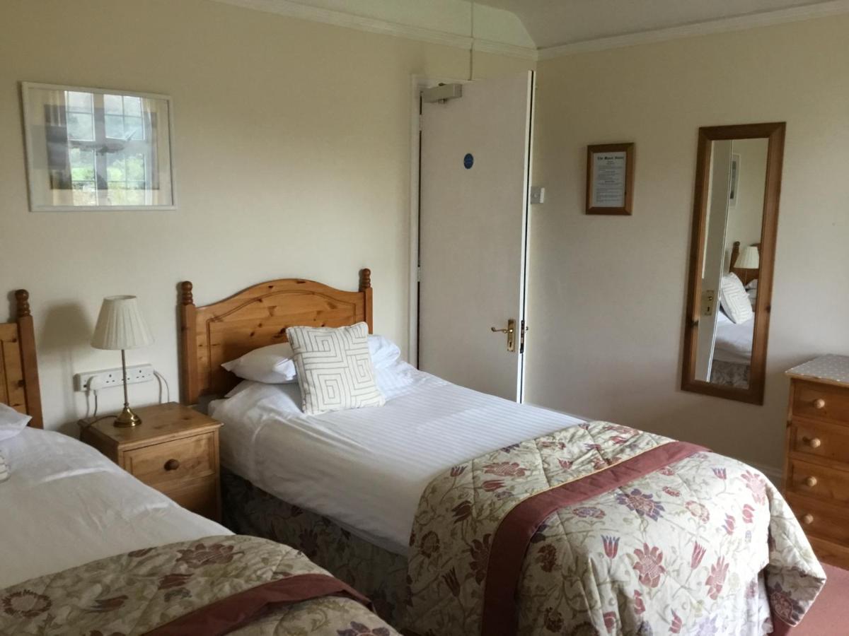 The Manor House Bed & Breakfast Crawley  Bagian luar foto