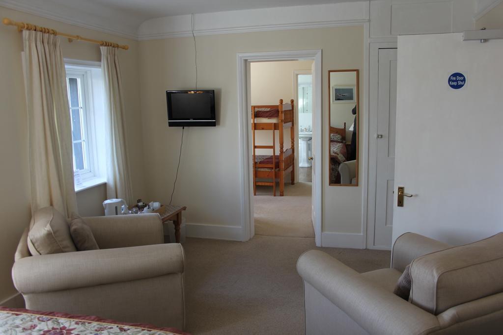 The Manor House Bed & Breakfast Crawley  Bagian luar foto