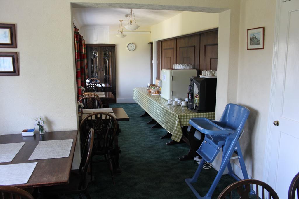 The Manor House Bed & Breakfast Crawley  Bagian luar foto